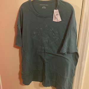 🌸 NWT American Eagle graphic t shirt. Size medium!